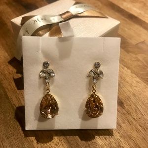 Estella with large pear stone